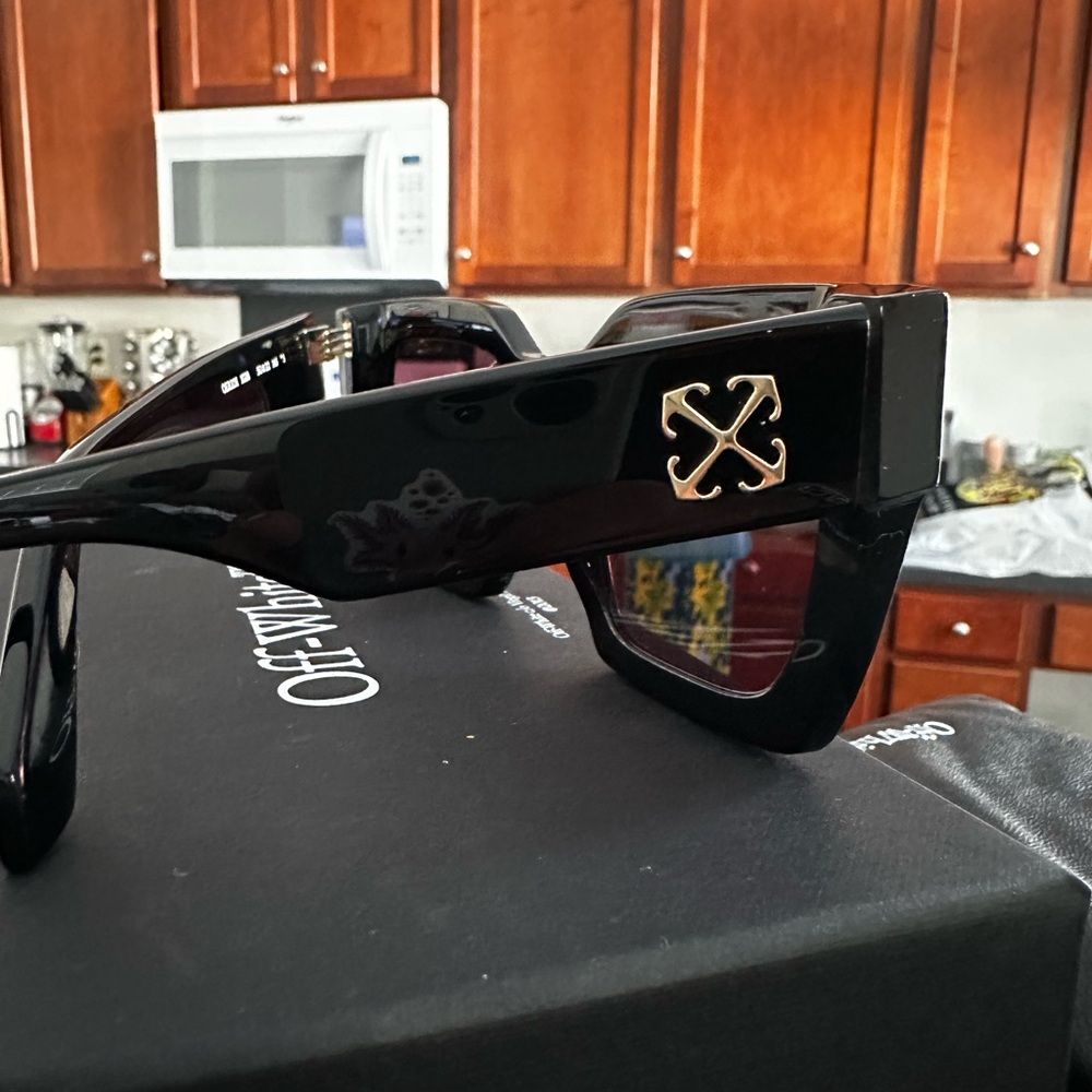 Off-White Black Sunglasses with Gold Accents